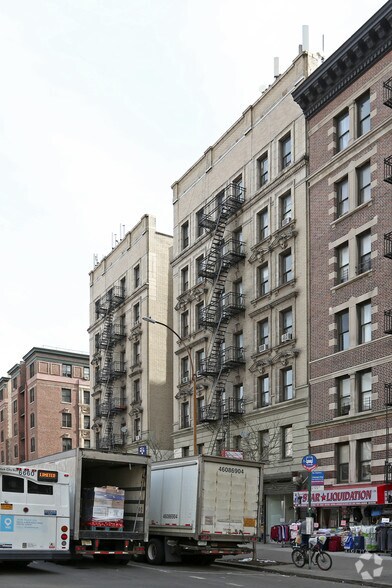 556 W 140th St, New York, NY à louer - Photo du bâtiment - Image 3 de 3
