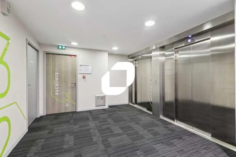28 Rue Palloy, Clichy for sale - Lobby - Image 3 of 8