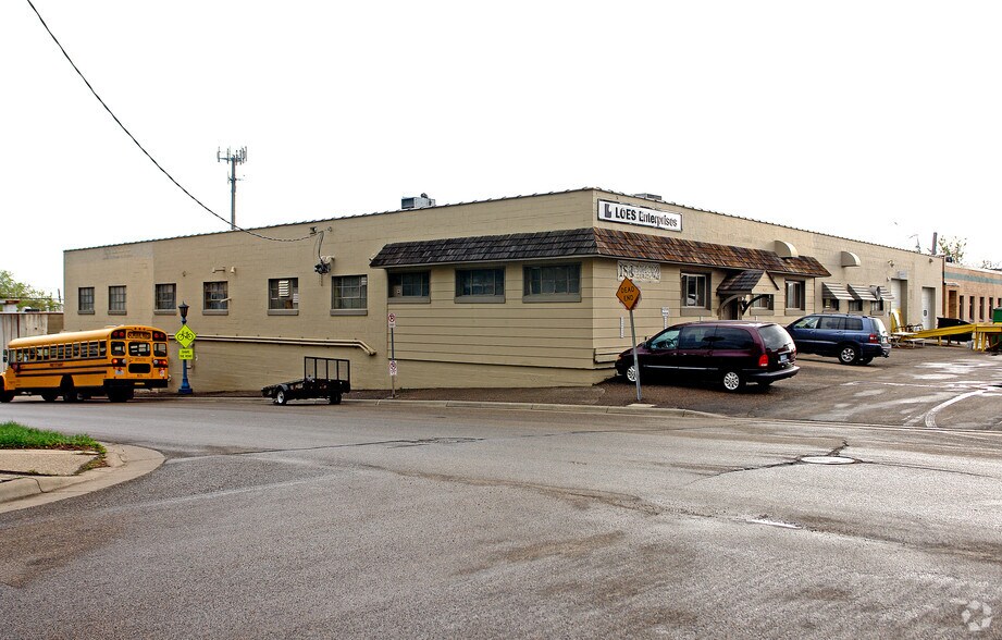 1457 Iglehart Ave, Saint Paul, MN for lease - Primary Photo - Image 1 of 3