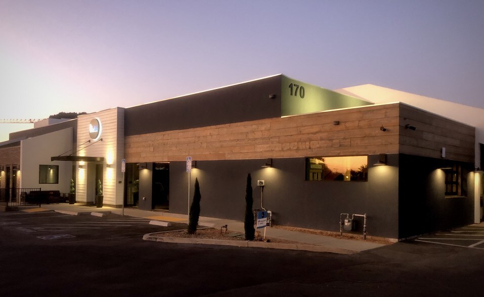 170 Eucalyptus Ave, Vista, CA à louer - Photo du bâtiment - Image 1 de 16