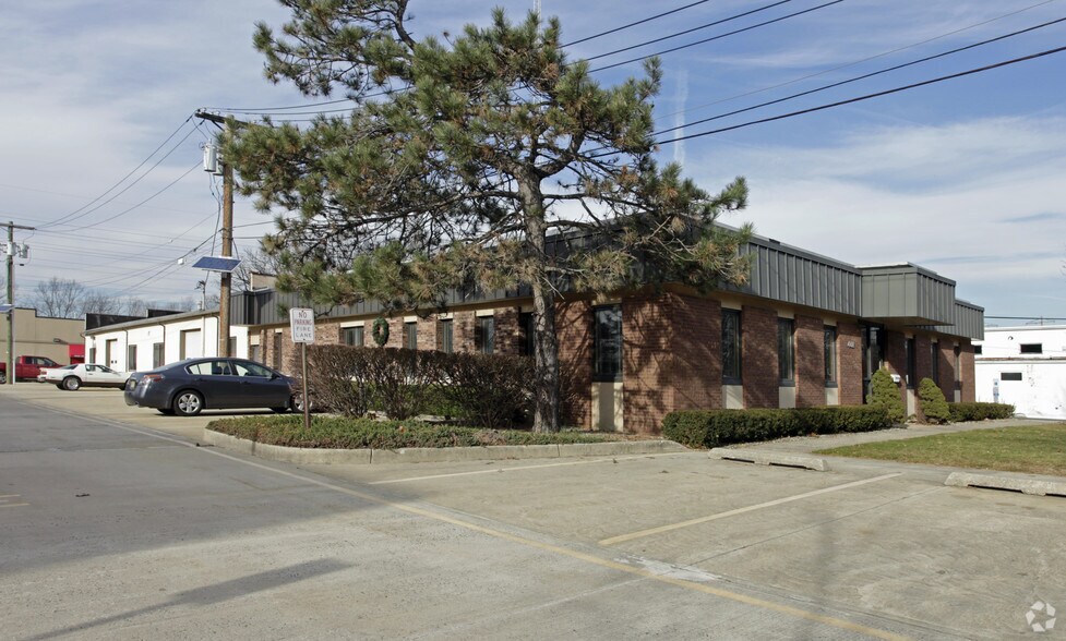 401-403 Cleveland Ave, Highland Park, NJ à louer - Photo du bâtiment - Image 3 de 4