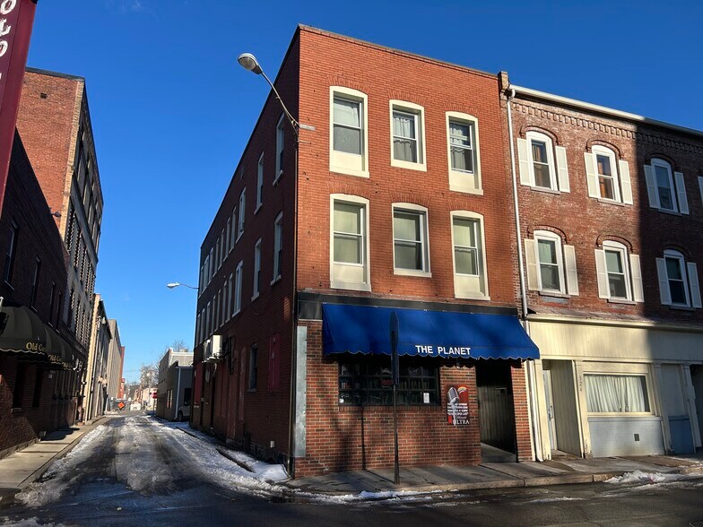 326 Court St, Williamsport, PA à vendre - Photo du bâtiment - Image 2 de 9