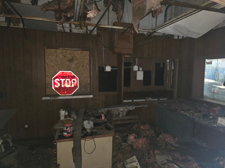 86-90 Elinor Ave, Akron, OH à vendre - Photo du bâtiment - Image 2 de 8