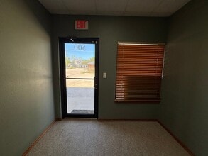 1510 Santa Fe Dr, Weatherford, TX for lease Lobby- Image 1 of 17