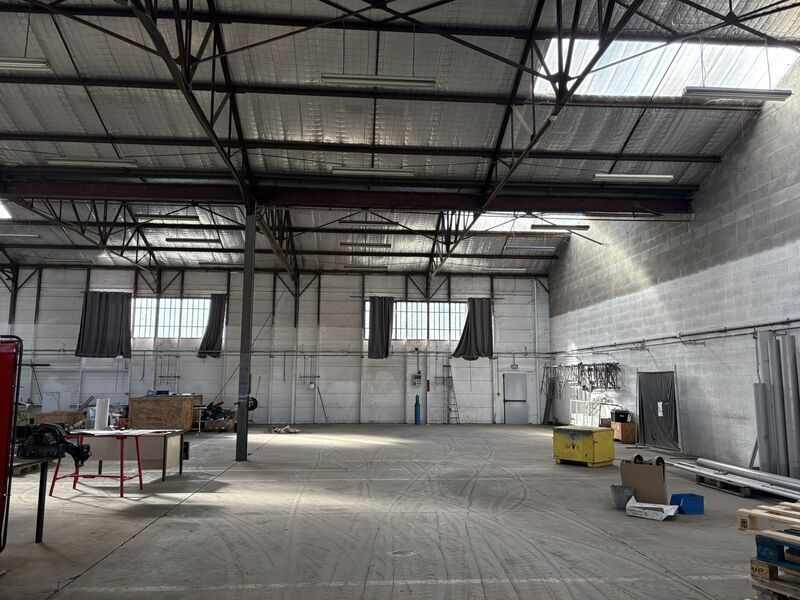 Flex in Feyzin for lease Interior Photo- Image 1 of 8