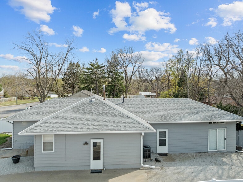2951 N 70th St, Lincoln, NE for sale - Building Photo - Image 2 of 34