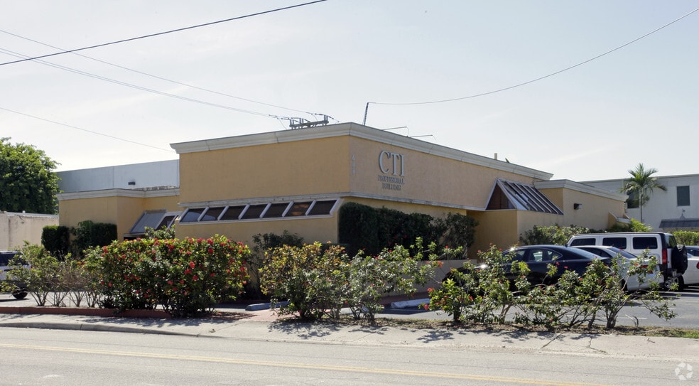 600 SW 4th Ave, Fort Lauderdale, FL for lease - Primary Photo - Image 1 of 7