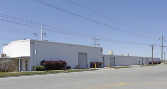 25,000-68,996 SF+3.6 A YARD, Industrial, SLC - Entrepôt