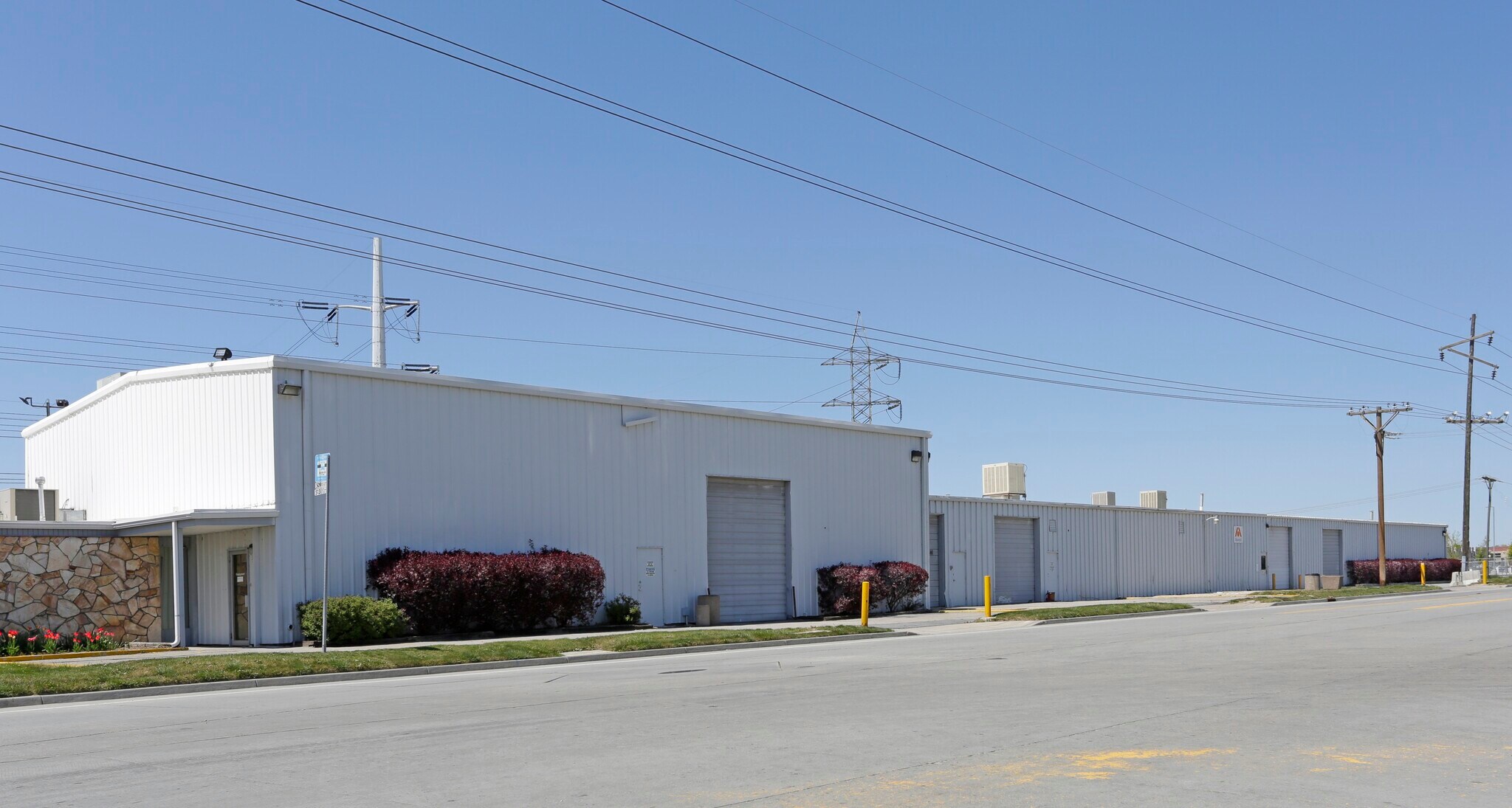 1874 S Pioneer Rd, Salt Lake City, UT for lease Building Photo- Image 1 of 13