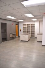 6053 Veterans Pkwy, Columbus, GA for lease Interior Photo- Image 2 of 5