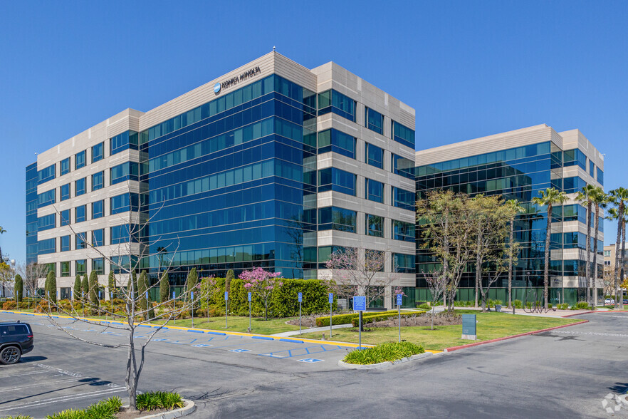 1900 S State College Blvd, Anaheim, CA for sale - Primary Photo - Image 1 of 1