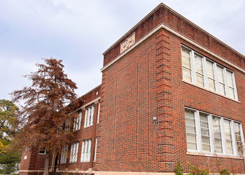 401 n kerley ave, Oil City, LA for sale - Building Photo - Image 2 of 6