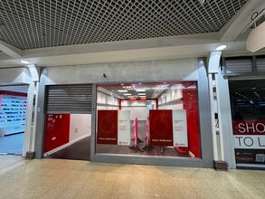 Wellington St, Aldershot for lease Interior Photo- Image 2 of 5