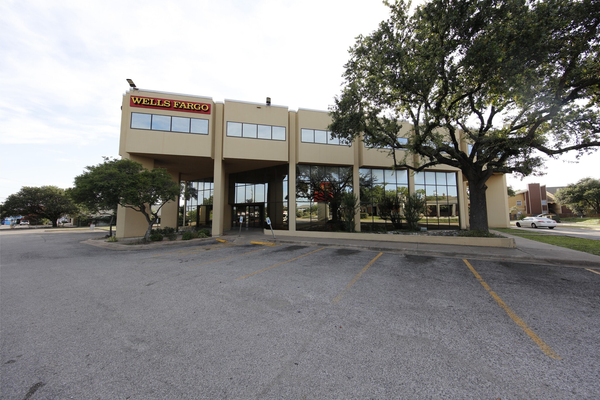 9800 N Lamar Blvd, Austin, TX for lease Building Photo- Image 1 of 8