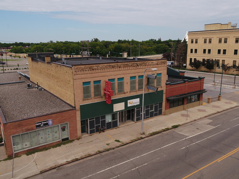 209 Np Ave, Fargo, ND à vendre - Photo du bâtiment - Image 1 de 1