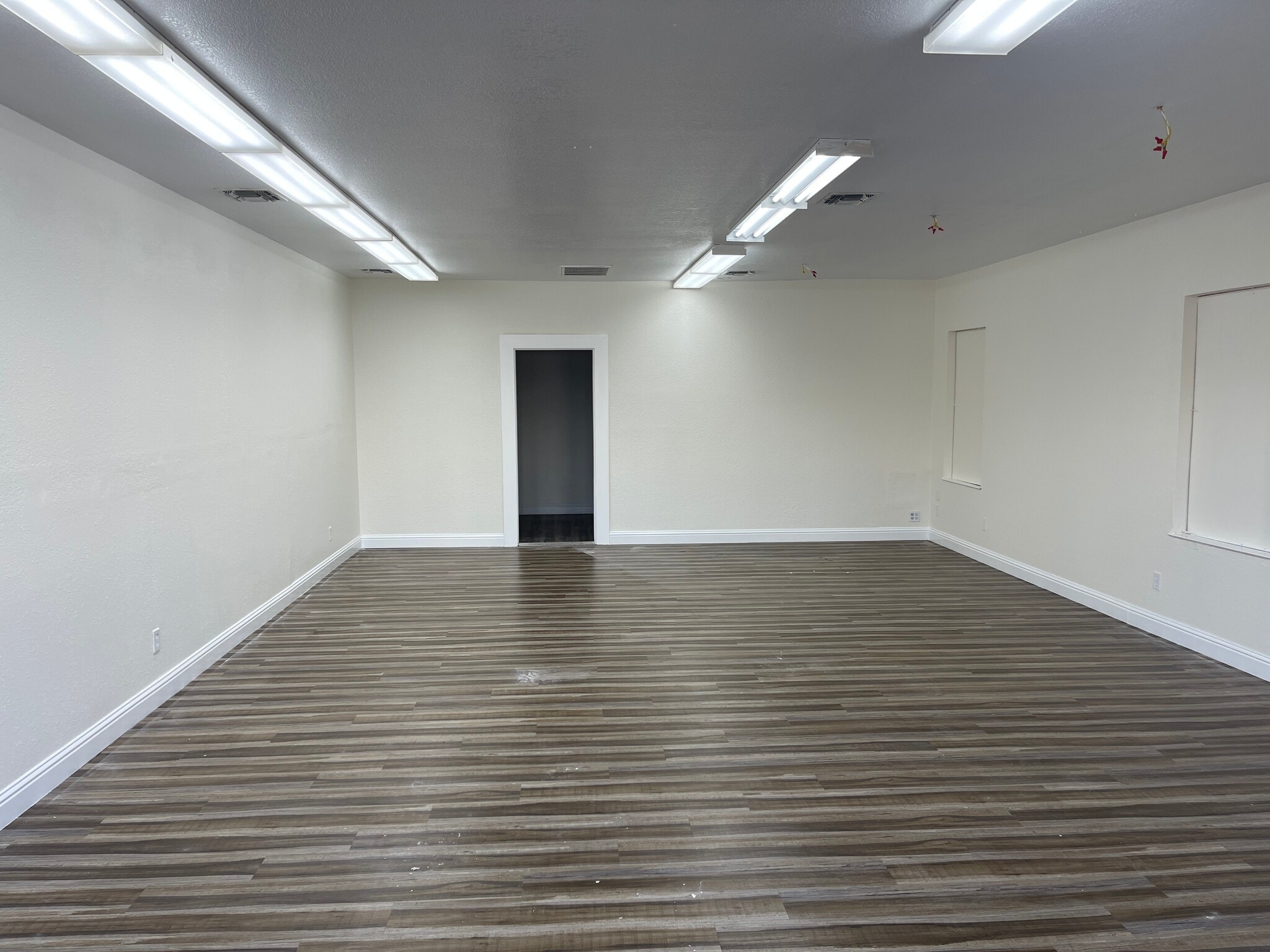 3540 Oakdale Rd, Modesto, CA for lease Interior Photo- Image 1 of 4