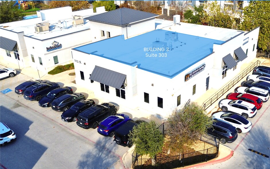 5522 Lone Star Pky, San Antonio, TX à louer - Photo du bâtiment - Image 2 de 8