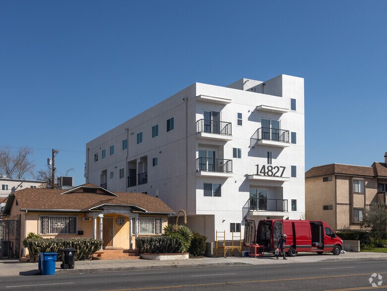 14827 W Victory Blvd, Van Nuys, CA à vendre - Photo du bâtiment - Image 3 de 36
