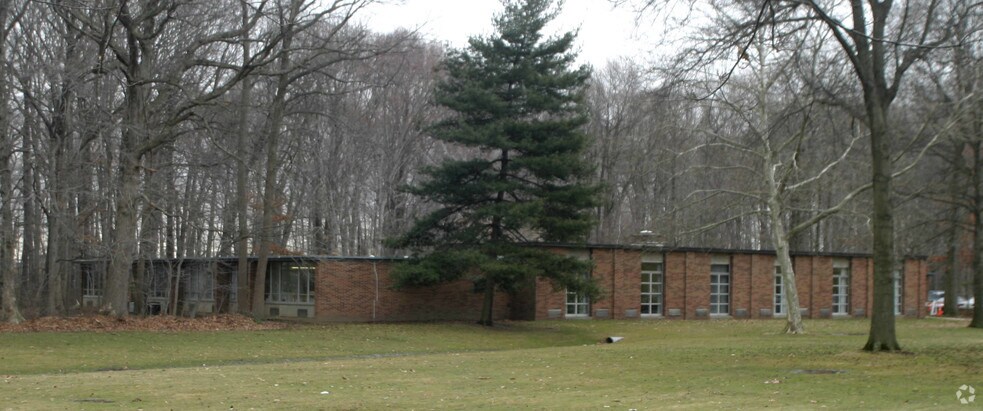 300 Fidelity Plz, North Brunswick, NJ à louer - Photo du bâtiment - Image 2 de 5