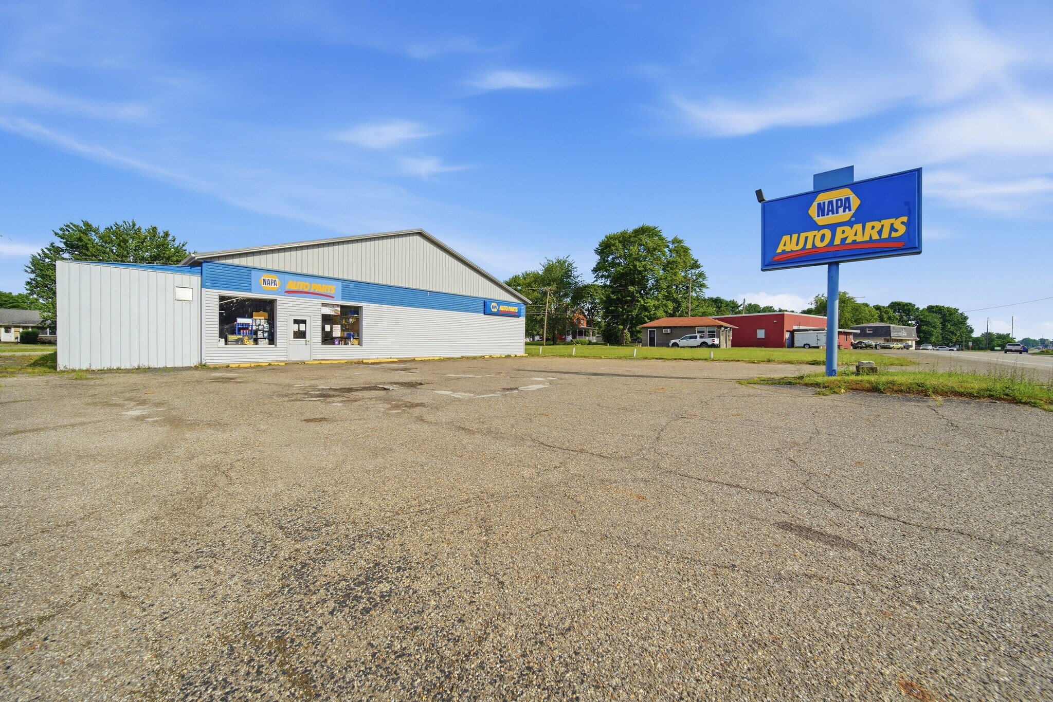 701 Main St N, Navarre, OH à vendre Photo du bâtiment- Image 1 de 9