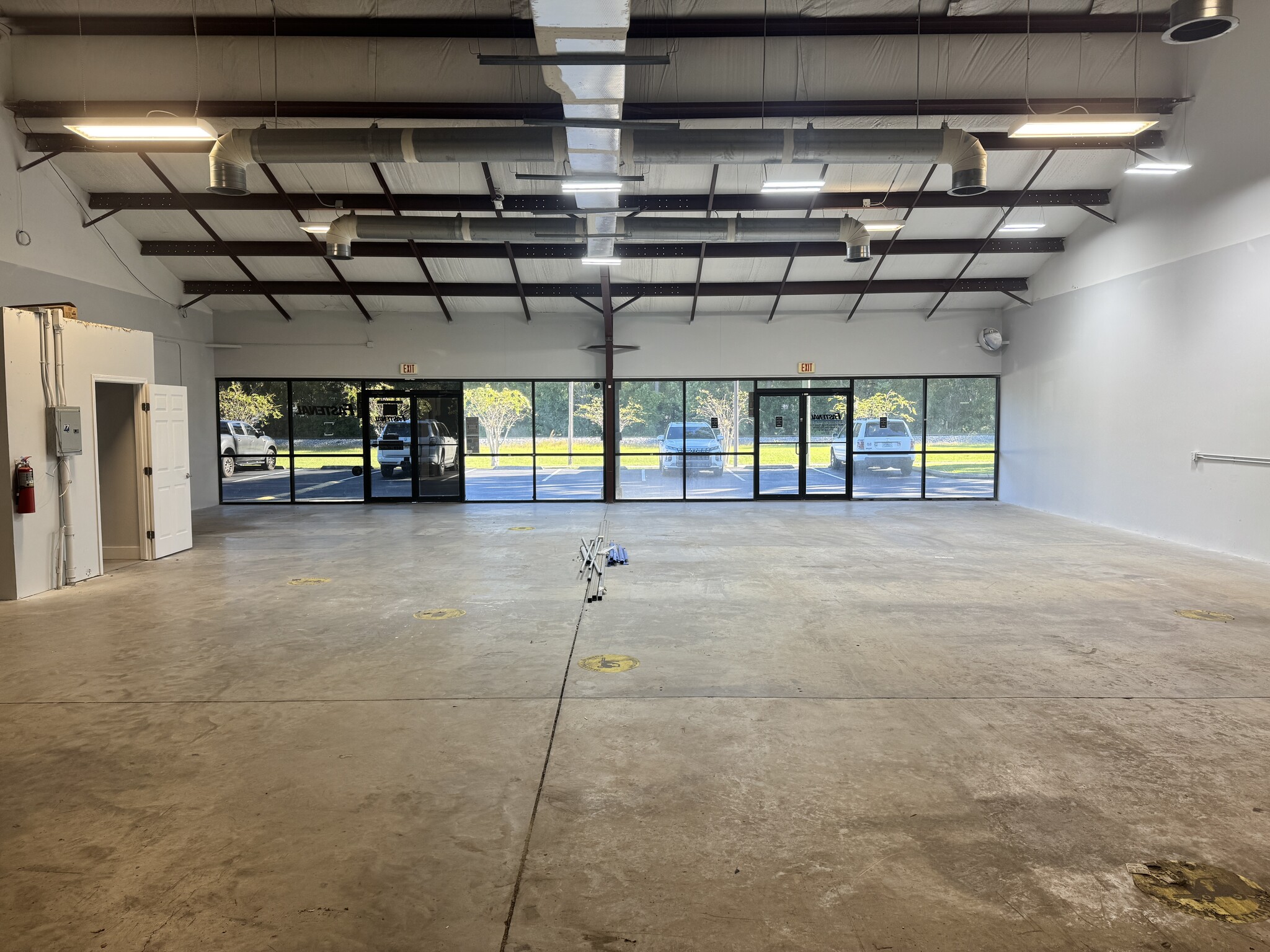 9556 Historic Kings Rd S, Jacksonville, FL for lease Interior Photo- Image 1 of 4