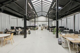 Plus de détails pour Bureau à vendre
