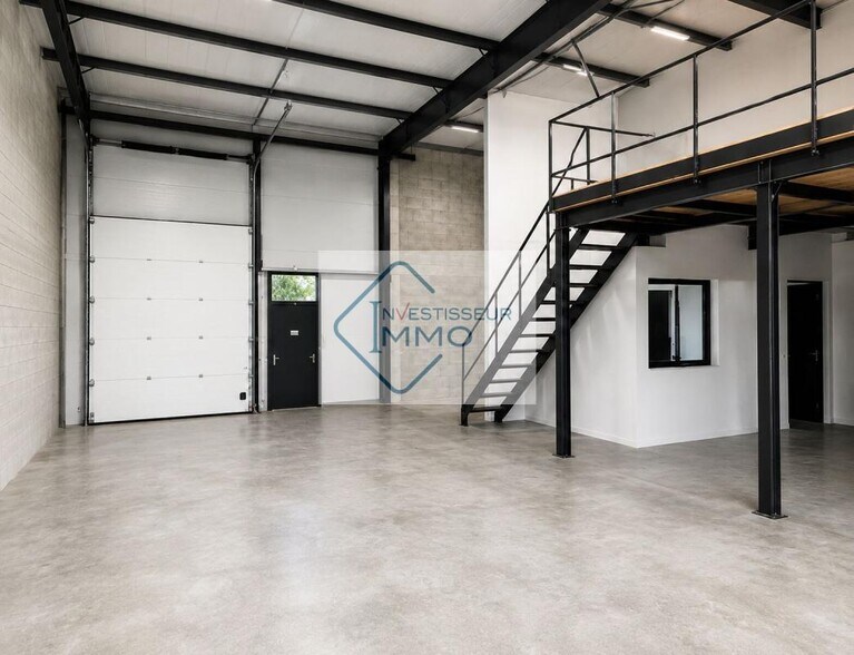 Flex in Melun for sale - Building Photo - Image 2 of 4