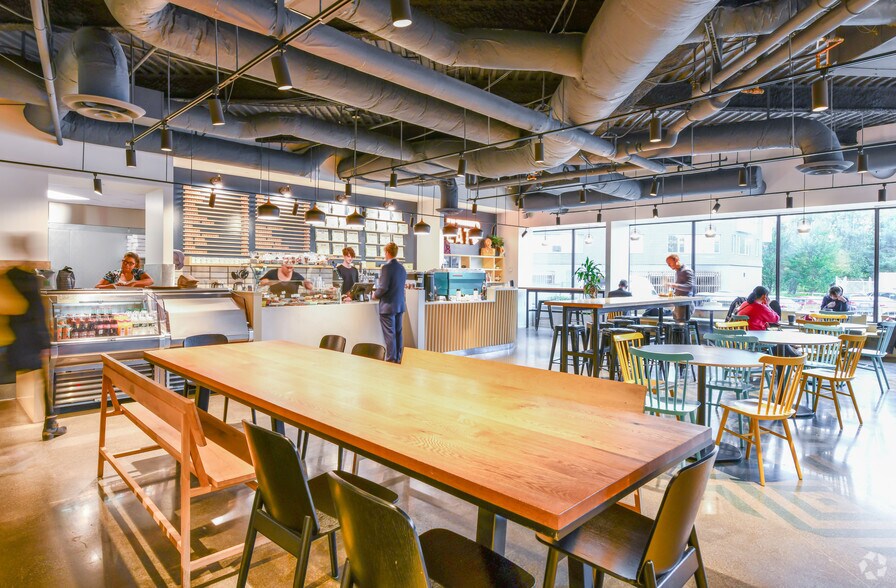 125 Cambridgepark Dr, Cambridge, MA à louer - Photo intérieure - Image 3 de 3