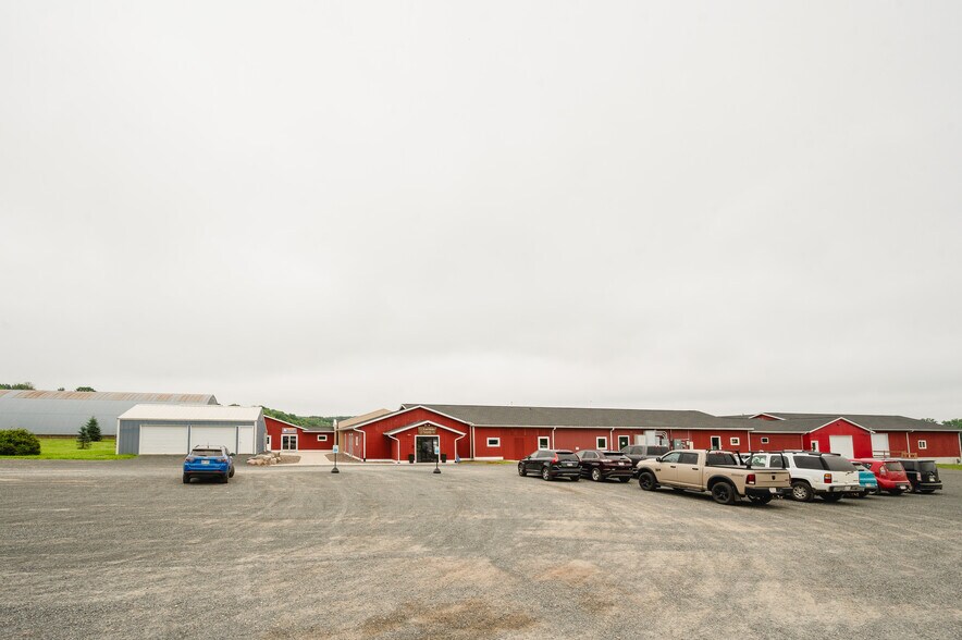 373 280th St, Osceola, WI à louer - Photo du bâtiment - Image 3 de 30