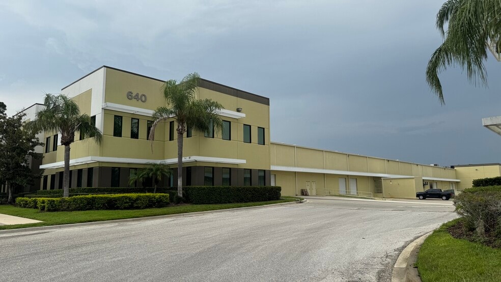 Unit 420, Oldsmar, FL for sale - Building Photo - Image 2 of 5