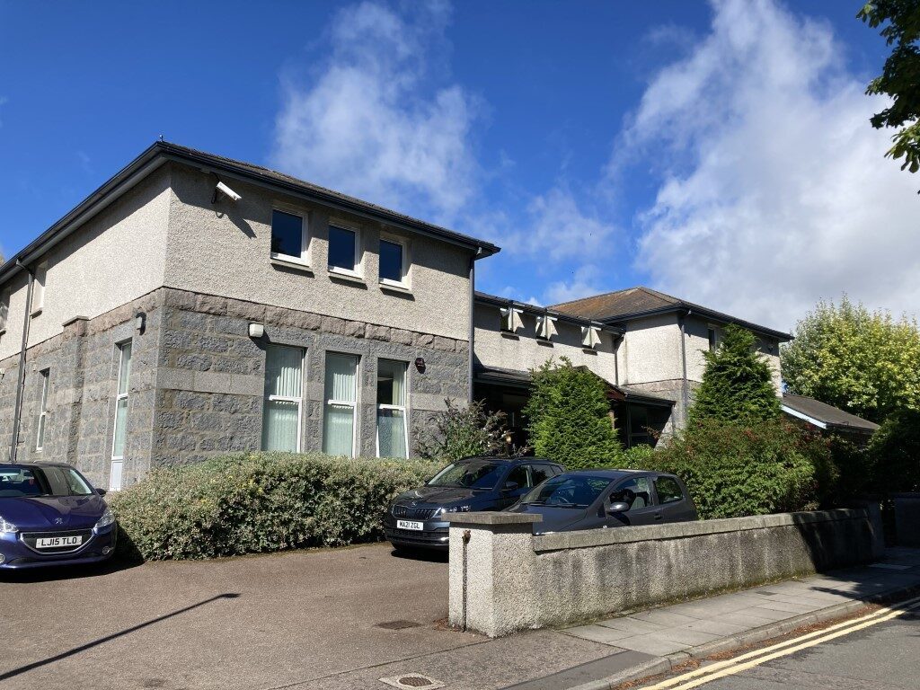 1 View Ter, Aberdeen for sale Primary Photo- Image 1 of 2
