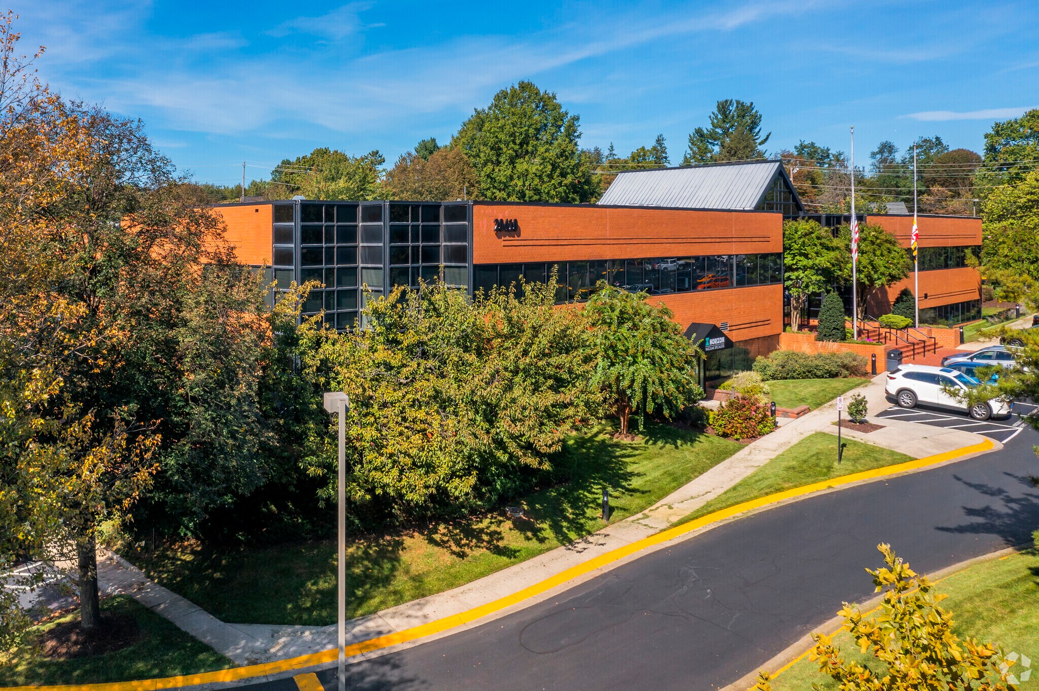 20410 Observation Dr, Germantown, MD à louer Photo du bâtiment- Image 1 de 9