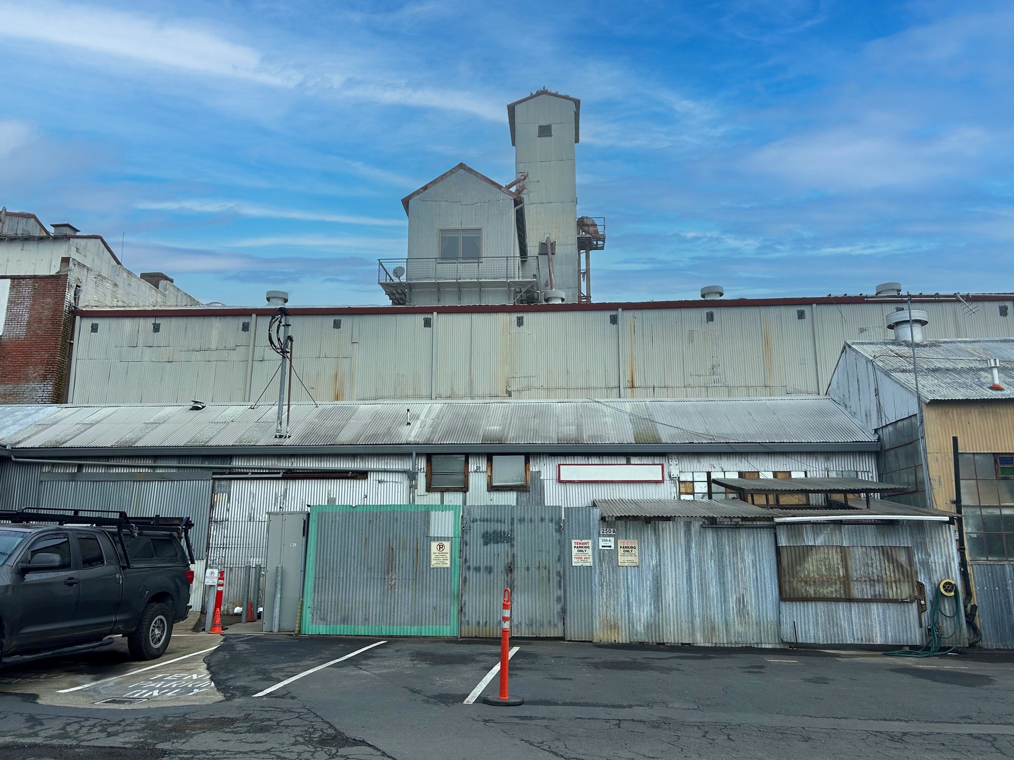 250 Water St, Petaluma, CA à louer Photo du bâtiment- Image 1 de 4