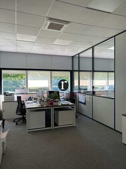 Office in Sainghin-en-Mélantois for lease - Interior Photo - Image 3 of 4