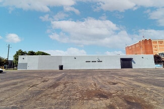 More details for 2000 W Lafayette Blvd, Detroit, MI - Office for Sale