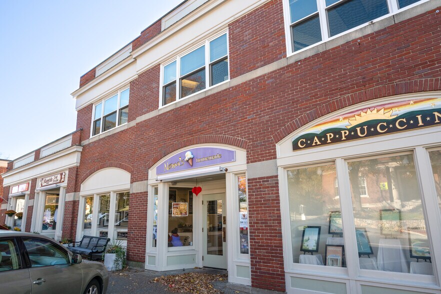 19 Main St, Hingham, MA à louer - Photo du bâtiment - Image 2 de 16