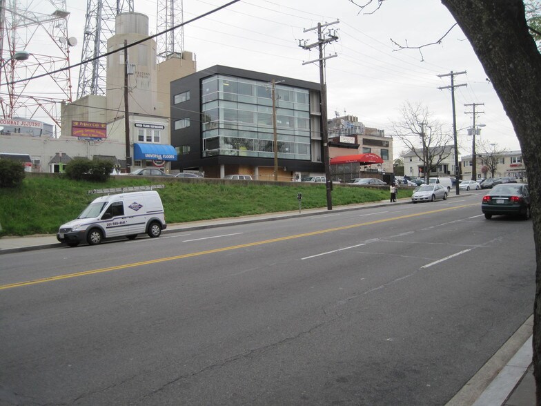 4619 41st St NW, Washington, DC for lease - Building Photo - Image 2 of 8