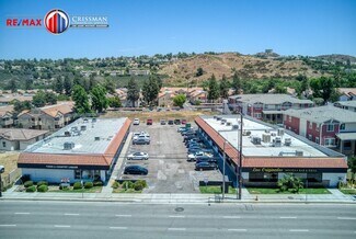Plus de détails pour 23630-23638 Newhall Ave, Santa Clarita, CA - Bureau/Commerce de détail, Commerce de détail à louer