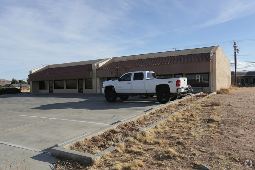 22633 Outer Hwy 18, Apple Valley, CA for sale - Primary Photo - Image 1 of 1