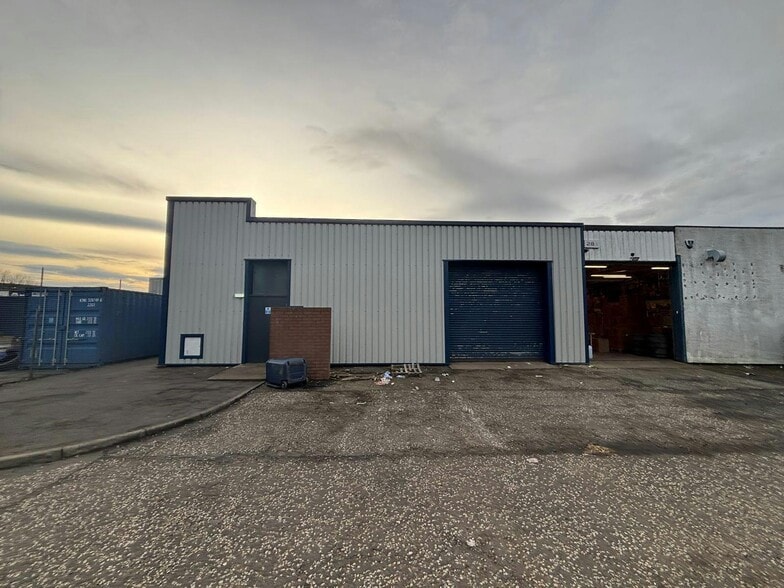 26-32 Westgarth Pl, East Kilbride for lease - Building Photo - Image 2 of 3