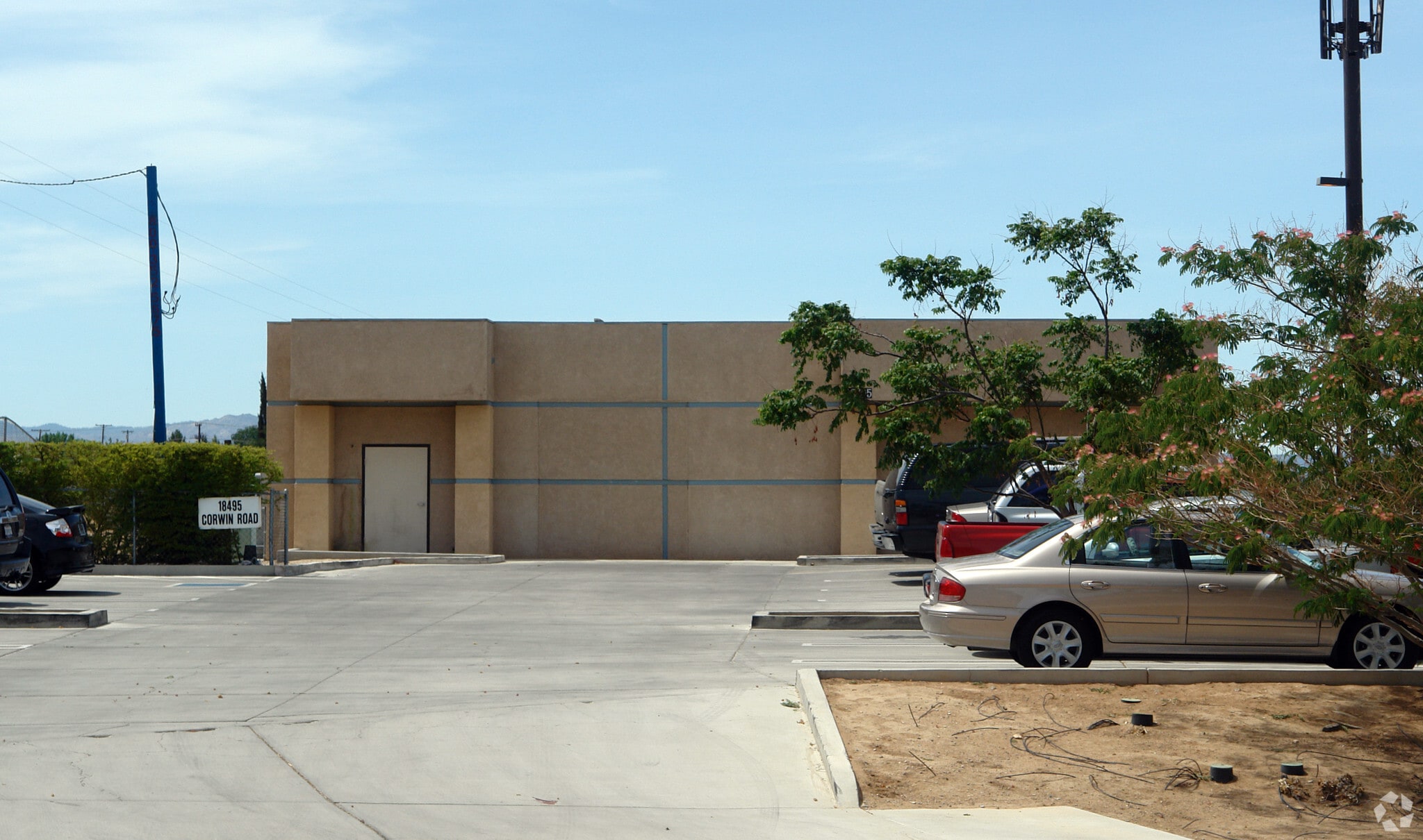 18495 Corwin Rd, Apple Valley, CA for lease Primary Photo- Image 1 of 3