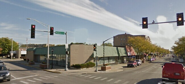 Plus de détails pour 7525 W Madison St, Forest Park, IL - Commerce de détail à louer