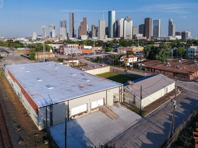 More details for 1110 Henderson St, Houston, TX - Industrial for Lease