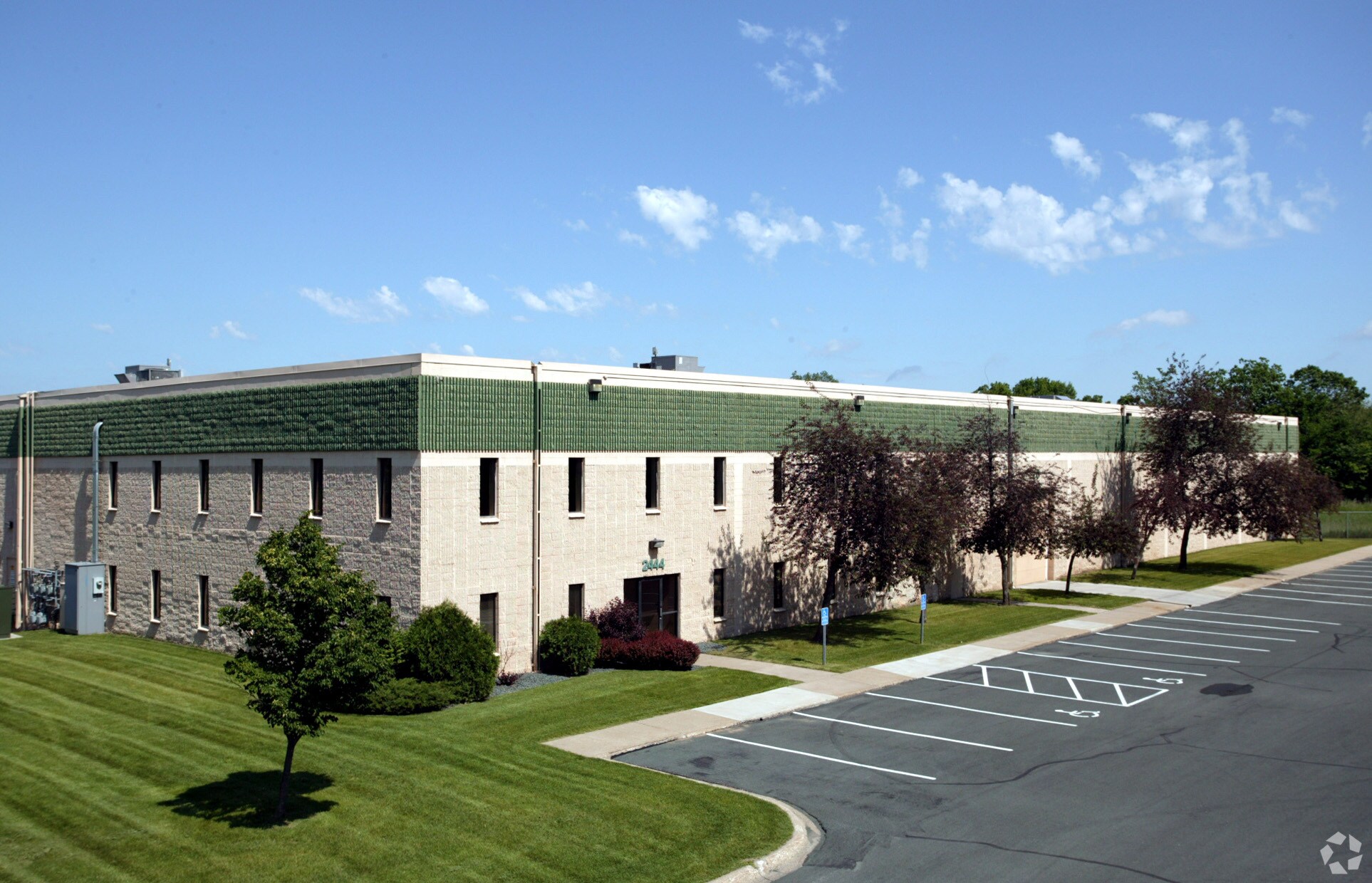 2444 Enterprise Dr, Mendota Heights, MN for lease Primary Photo- Image 1 of 6