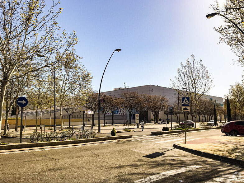 Calle Isabel Allende, 4, Getafe, Madrid for lease - Primary Photo - Image 1 of 2