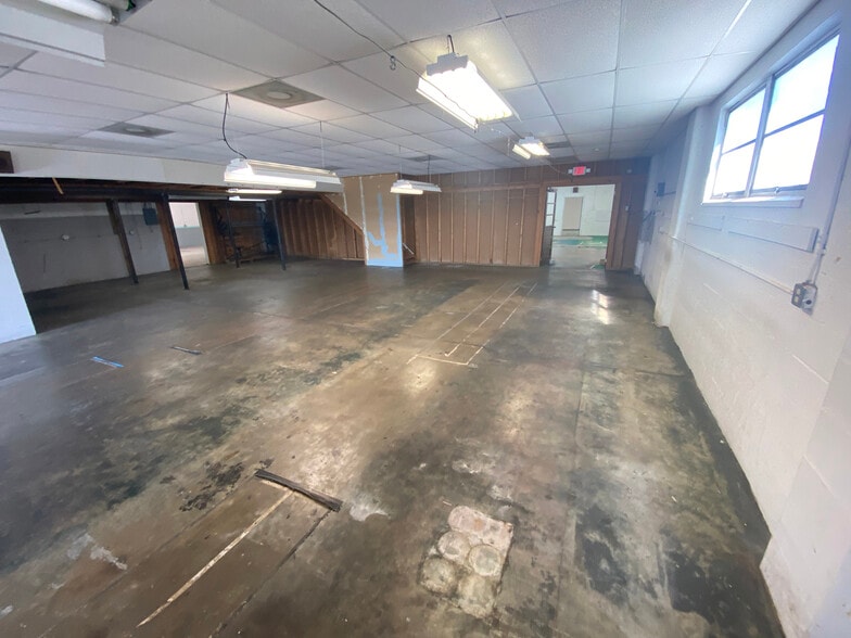 2830 46th Ave N, Saint Petersburg, FL for lease - Building Photo - Image 3 of 8