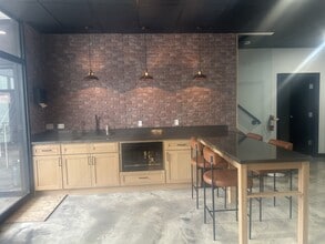 249 S Indiana Ave, Vista, CA for lease Interior Photo- Image 2 of 4