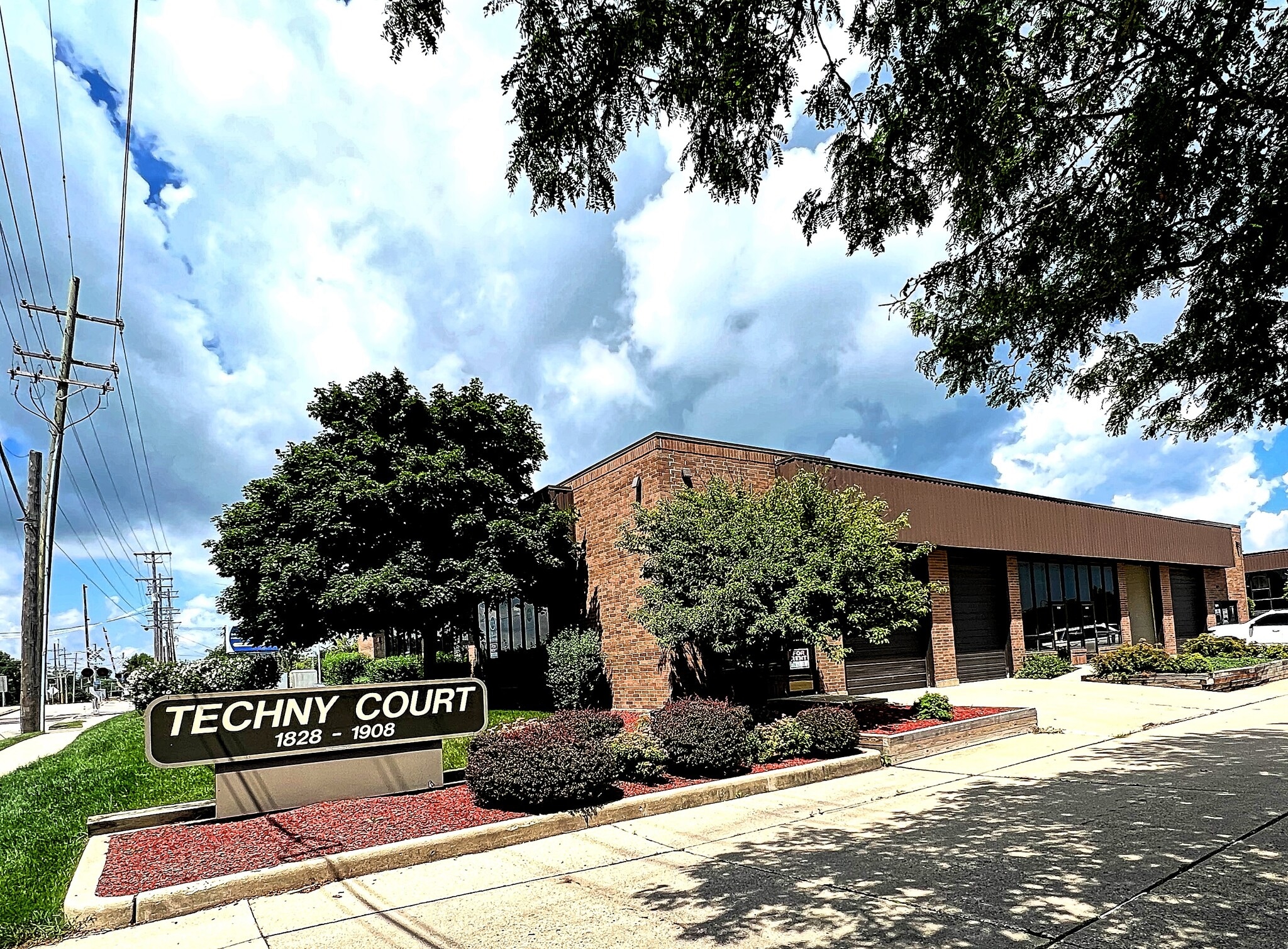 1894-1908 Techny Ct, Northbrook, IL for lease Building Photo- Image 1 of 6