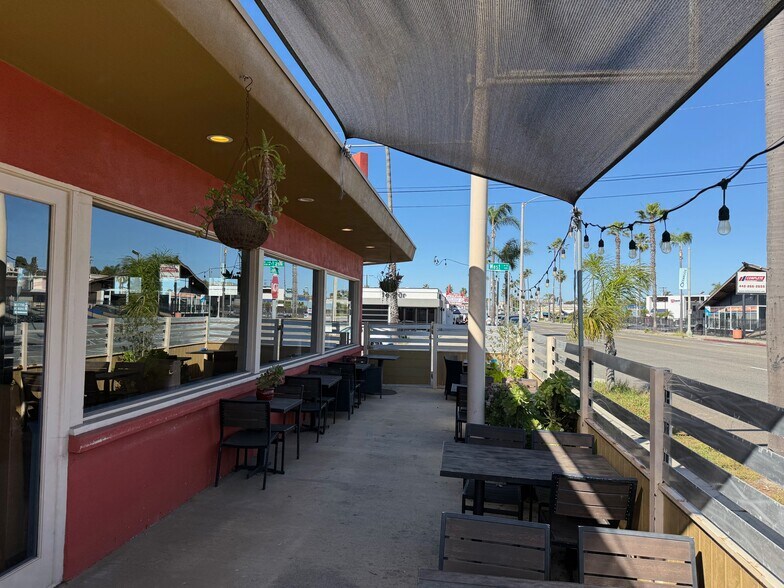 1001 S Coast Hwy, Oceanside, CA à louer - Photo du bâtiment - Image 3 de 15