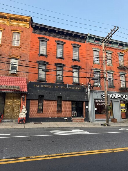 664 Bay St, Staten Island, NY à vendre - Photo du bâtiment - Image 3 de 15